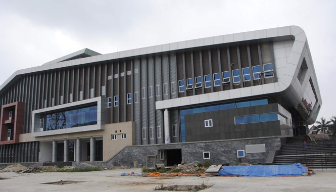 Sẽ chuyển đổi nhà hát thành cung thiếu nhi Nhà hát huyện Đan Phượng đầu tư 117,4 tỷ đồng “đắp chiếu” gây lãng phí. Ảnh: Hà Anh
