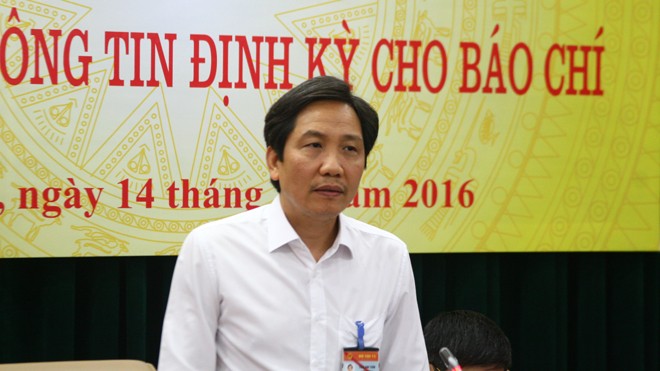 Vụ ông Trịnh Xuân Thanh: Bộ Nội vụ 'kiểm điểm nghiêm túc' Thứ trưởng Bộ Nội vụ Trần Anh Tuấn tại buổi họp báo. Ảnh: LD