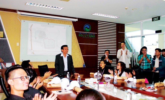 VWS xây dựng thêm công nghệ đốt rác Ông David Dương trong lần gặp gỡ các bạn sinh viên khoa Môi trường.
