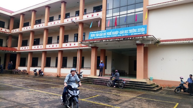 Hàng loạt cán bộ “xài” bằng giả Nơi công tác của ông Lạc và ông Phát.