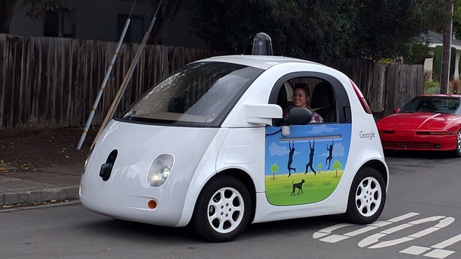Những ứng dụng công nghệ đột phá trong năm 2017 Xe tự lái Waymo của Google. Ảnh: Alphabet Inc