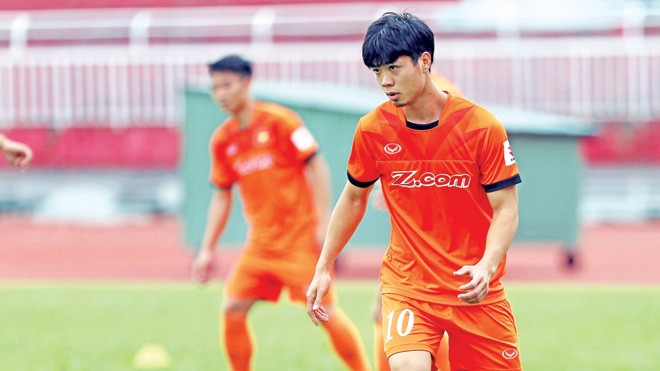 Đội hình nào cho U22 Việt Nam? Công Phượng đang dần tìm lại hình ảnh của mình, lối chơi bớt rườm rà và phù hợp hơn với lối chơi của toàn đội. Ảnh: VSI