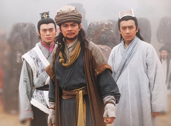 Những bộ phim kiếm hiệp một thời khiến người xem mê mẩn Thiên Long Bát Bộ (1997): Những cái tên Huỳnh Nhật Hoa, Lý Nhược Đồng, Trần Hạo Dân, Lưu Cẩm Linh đã mang về thành công bất ngờ cho 45 tập phim Thiên Long Bát Bộ được phát sóng vào năm 1997.