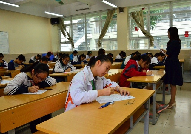 Gần 1.200 học sinh tham gia Olympic Tiếng Anh THCS Gần 1.200 học sinh tham gia Olympic Tiếng Anh THCS