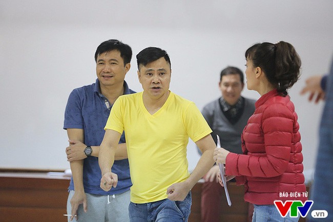 Táo quân 2017: Táo Tự Long gây náo loạn buổi tập "Táo" Tự Long đã làm náo loạn buổi tập tối 11/1 và rạng sáng 12/1. (Ảnh: N.A)