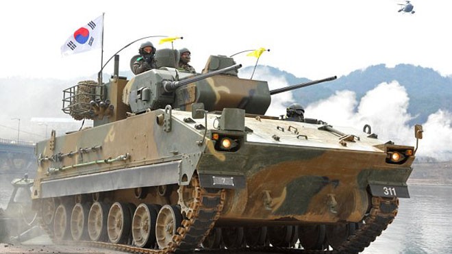 Tương quan lực lượng Mỹ - Triều - Hàn - Trung Xe tăng Hàn Quốc tập trận. Ảnh: AFP.
