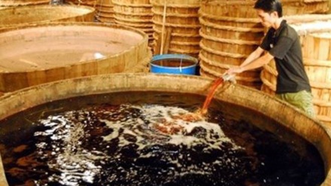 Vụ nước mắm nhiễm asen: Cách chức một lãnh đạo Vinastas Vinastas đã phải xin cải chính một số thông tin về kết quả khảo sát nước mắm gây hoang mang dư luận