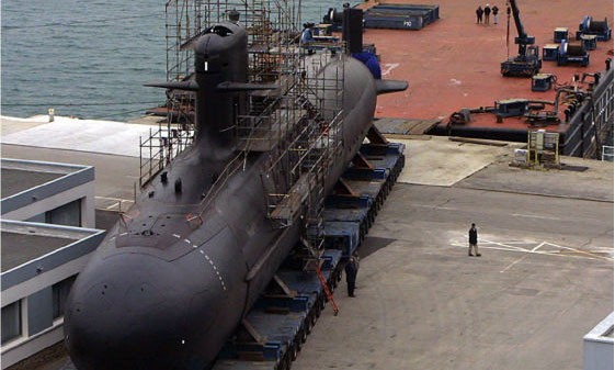 Ấn Độ ‘thở phào’ với tàu ngầm lớp Scorpene Tàu ngầm lớp Scorpene của Hải quân Ấn Độ tại xưởng đóng tàu Mazgaon Docks Limited