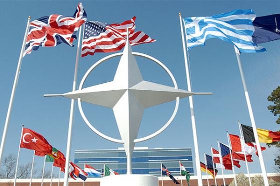 Mỹ kêu gọi NATO đẩy nhanh phát triển các loại vũ khí mới Mỹ kêu gọi NATO đẩy nhanh phát triển các loại vũ khí mới