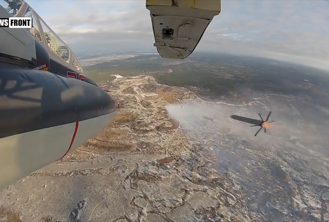‘Xe tăng bay’ Su-34 hủy diệt hàng loạt mục tiêu mặt đất ‘Xe tăng bay’ Su-34 hủy diệt hàng loạt mục tiêu mặt đất