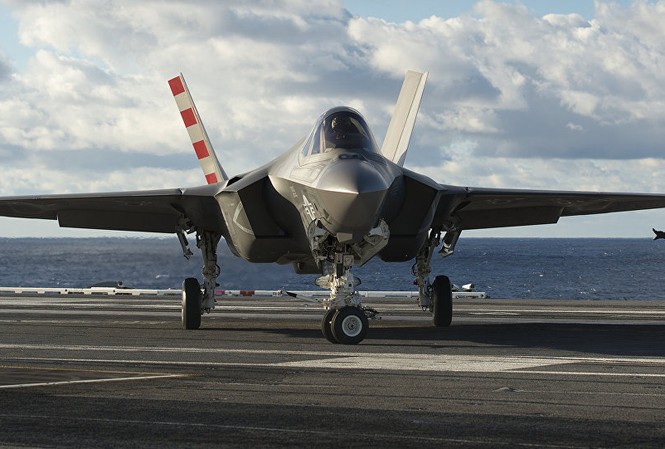 Triển vọng mơ hồ của siêu tiêm kích F-35 Ảnh: Lầu Năm góc