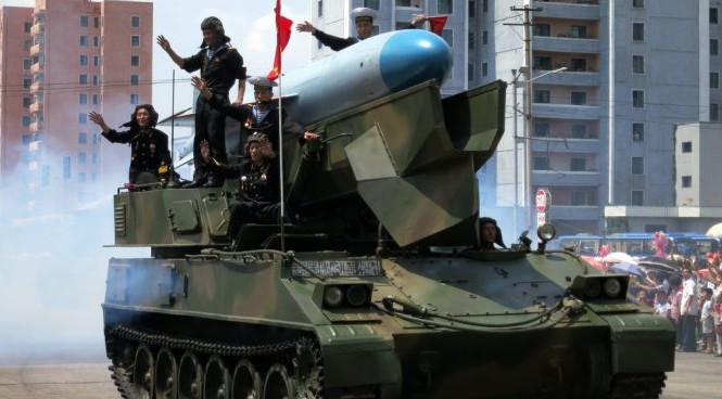 THẾ GIỚI 24H: Triều Tiên diễu binh rầm rộ ở Bình Nhưỡng Ảnh: KCNA