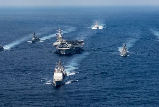 Hàng không mẫu hạm USS Carl Vison của Mỹ đang ở đâu? Cụm tàu tác chiến sân bay Mỹ đang trên đường tới Tây Thái Bình Dương. Ảnh: US Navy
