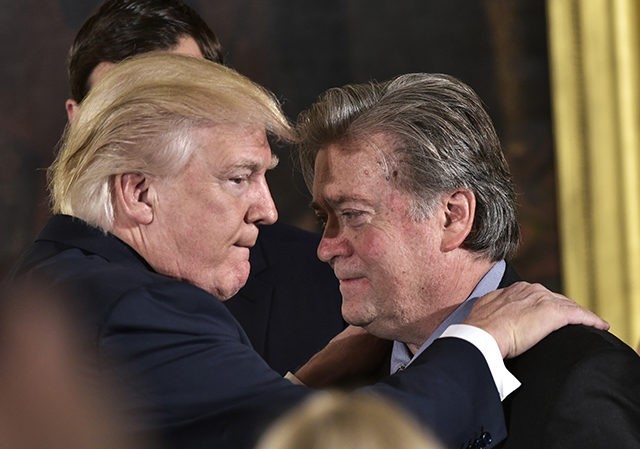 Ông Trump bãi nhiệm Cố vấn chiến lược Bannon vì… Triều Tiên? Ảnh: AFP