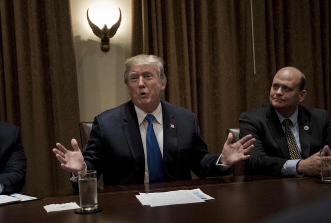 Trump chặn vụ bán nhà sản xuất chip của Mỹ cho Trung Quốc Ảnh: Reuters