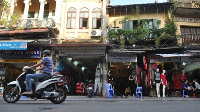 Hà Nội vận động người dân chỉnh trang mặt tiền nhà Mặt trước nhà của những hộ kinh doanh được vận động chỉnh trang. Ảnh: Quý Đoàn.