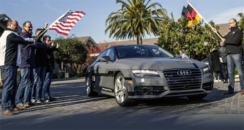 Audi A7 tự lái vượt gần 900 km Audi A7 tự lái, nickname Jack, khởi hành từ San Francisco vượt gần 900 km để tới Las Vegas.