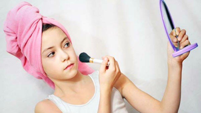 Bối rối khi con gái tuổi teen lười học mê làm đỏm Ảnh minh họa: Ruchimani.blogspot.com.
