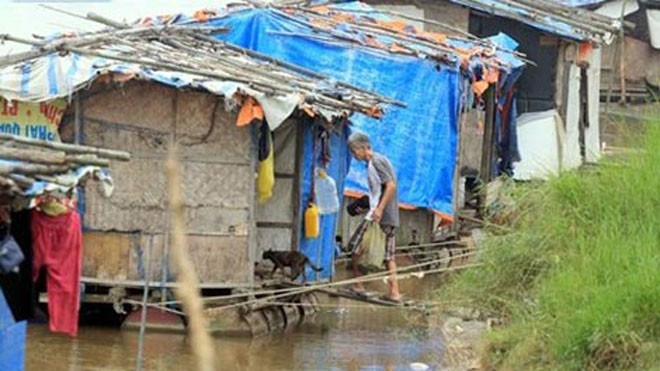Lão giang hồ tuổi 70 và chuyện 'vợ nhặt' Ngôi nhà nhỏ nổi trên sông, nơi “vợ chồng” ông Thành chung sống hạnh phúc.
