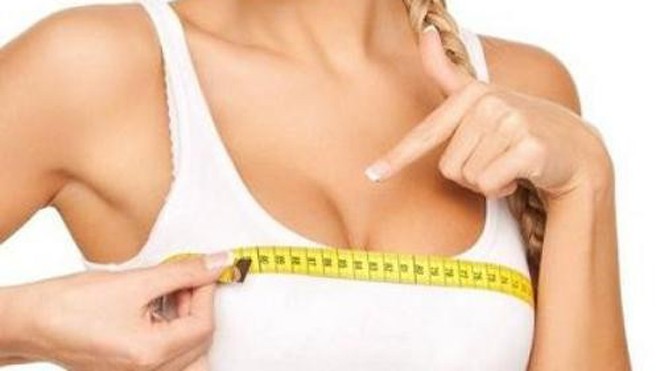 Ngực nhỏ có lợi cho sức khỏe Sở hữu ngực nhỏ giúp bạn lựa chọn trang phục, đặc biệt là áo ngực dễ dàng hơn. Ảnh minh họa.