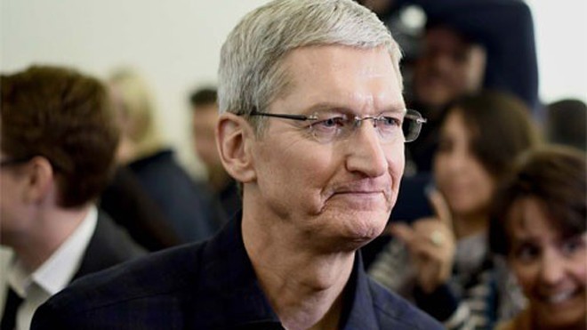 Sếp Apple được trả lương ra sao? CEO Tim Cook của Apple.