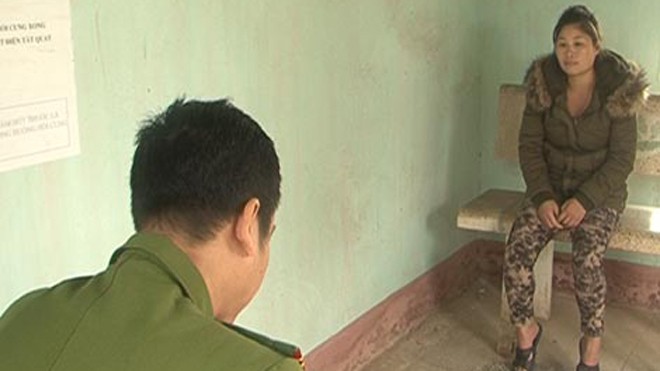 Lừa bán bạn học của con vào 'động quỷ' Trung Quốc Lưu Thị Hồng Thương tại cơ quan điều tra.