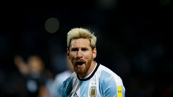 Cướp vợ bạn, Icardi bị Messi chặn cửa lên tuyển Messi bị tố gây tác động khiến Icardi không được lên tuyển.