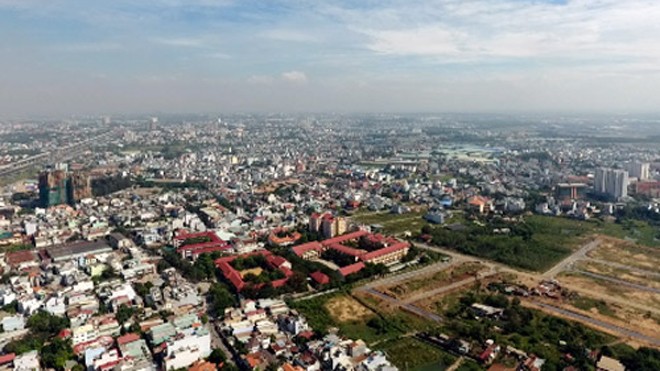 Buôn đất vườn ngoại ô Sài Gòn lãi tiền tỷ Bên cạnh đất thổ cư (có chức năng để ở), thị trường đất vườn, đất lúa, trồng cây ngắn ngày, lâu năm, đất ao, kênh rạch... ven Sài Gòn đang diễn biến sôi động. Ảnh: Vũ Lê