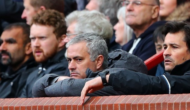 Mourinho lại cho CĐV dùng “thuốc ngủ” giống Van Gaal Mourinho lại cho CĐV dùng “thuốc ngủ” giống Van Gaal