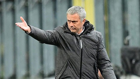 Mourinho dùng vô chiêu thắng hữu chiêu Mourinho dùng vô chiêu thắng hữu chiêu