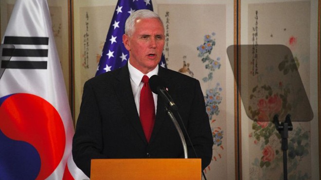 Bình Nhưỡng không nên thử thách quyết tâm của ông Trump Phó Tổng thống Mỹ Mike Pence tại cuộc họp báo ngày 17/4 tại Seoul, Hàn Quốc