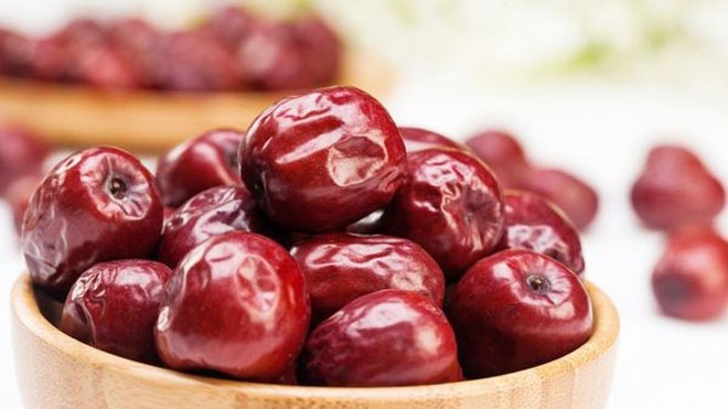 Dưỡng họng, giữ thanh bằng trà táo đỏ Dưỡng họng, giữ thanh bằng trà táo đỏ