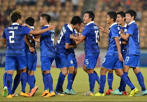 Dangda lập cú đúp, Thái Lan đặt một chân vào chung kết Thái Lan thắng dễ dàng Myanmar 2-0.