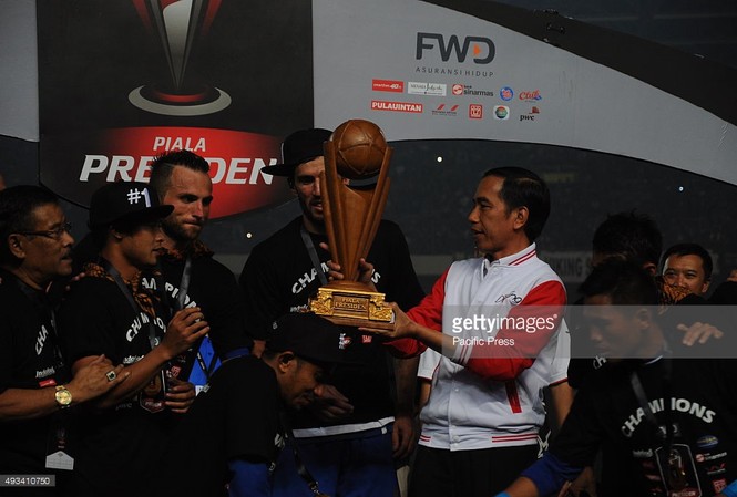 Tổng thống Indonesia gửi lời chúc mừng thầy trò Riedl Tổng thống Joko Widodo là người rất hâm mộ bóng đá.