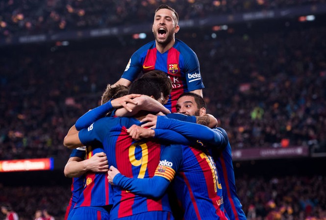 Chọn sân Bernabeu đá chung kết, Barca 'chơi khăm' Real Barcelona muốn trận chung kết Cúp Nhà Vua được tổ chức tại sân Bernabeu của Real Madrid.