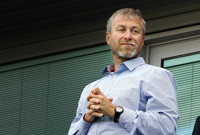 BẢN TIN thể thao: Chelsea rơi vào tay người Trung Quốc? Tỷ phú Roman Abramovich bán lại cổ phần ở Chelsea cho công ty Trung Quốc.