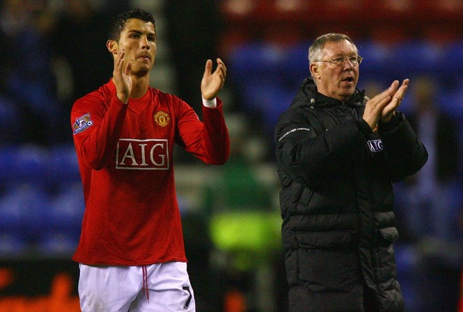 Ronaldo bị “ép” mặc áo số 7 ở M.U Ronaldo bị Sir Alex Ferguson “ép” mang áo số 7 ở M.U.