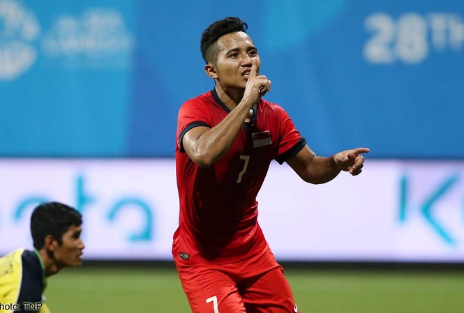 Tuyển thủ Singapore bất ngờ tới CLB Premier League tập thử Tiền đạo Sahil Suhaimi có cơ hội chơi bóng tại Premier League.