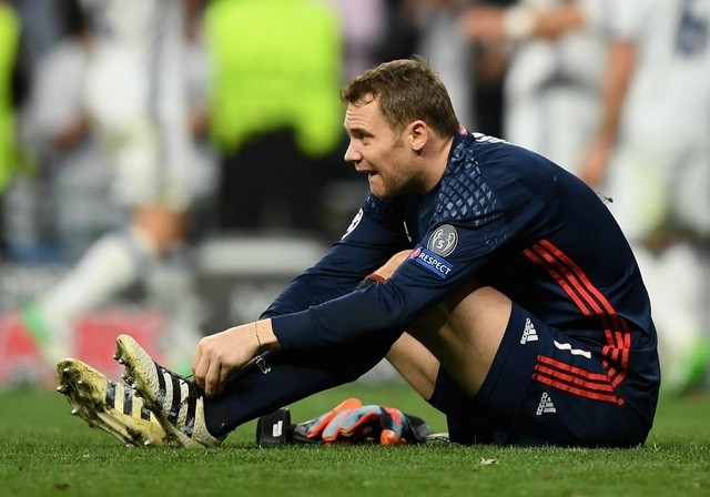 Bayern Munich nhận nhiều hung tin sau trận thua Real Manuel Neuer dính chấn thương và phải nghỉ hết mùa giải.