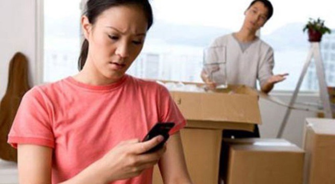 Tôi vẫn ngửa tay xin tiền vợ, chẳng sao! Ảnh minh họa: Internet