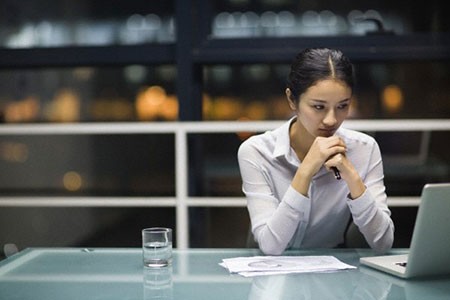 Điếng người nhìn chồng thay người tình như thay áo Ảnh minh họa: Internet
