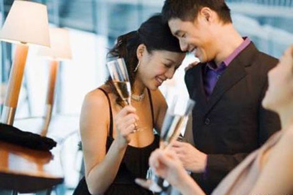 Tham tiền, tôi tự chui đầu vào “bẫy mỹ nhân“ Ảnh minh họa: Internet