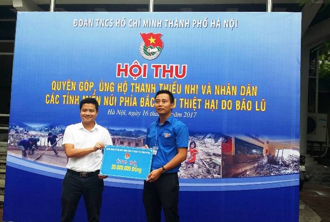Hơn 350 triệu đồng ủng hộ bà con miền núi phía Bắc Hơn 350 triệu đồng ủng hộ bà con miền núi phía Bắc