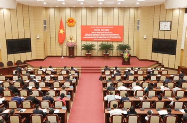 Hà Nội không bố trí kinh phí đi tham quan, học tập nước ngoài Hội nghị tổng kết phong trào thi đua năm 2016 và phát động thi đua năm 2017. Ảnh Phú Khánh