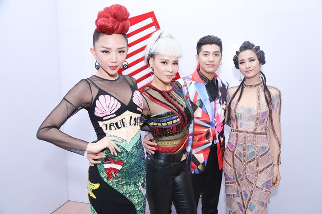 Giám khảo The Voice 2017 sẽ “ganh đua” tại Đại nhạc hội VinID đón xuân Giám khảo The Voice 2017 sẽ “ganh đua” tại Đại nhạc hội VinID đón xuân