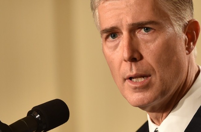 Donald Trump đề cử thẩm phán bảo thủ vào tòa án Tối cao Ông Neil Gorsuch.