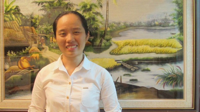 Chấp nhận dở dang đại học vì tranh thêu tay Huế Trần Thị Như Ý tạm gác con đường đại học để thực hiện niềm đam mê cho tranh thuê.