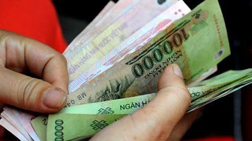 Bắt giam nguyên Phó Chủ tịch phường 'ăn chặn' lương hưu Ảnh minh họa
