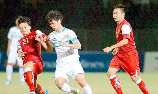 V-League 2015 và những gương mặt được kỳ vọng Công Phượng (giữa) đang được mọi người kỳ vọng ở V-League 2015.