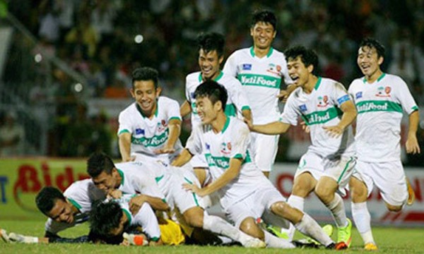 HAGL: Đội bóng trẻ hay kẻ thách thức? Hãy để cầu thủ của bầu Đức thích nghi với V-League chứ không phải là điều ngược lại